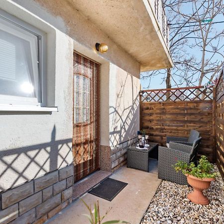 Cosy Holiday Home In Zadar With Garden Εξωτερικό φωτογραφία