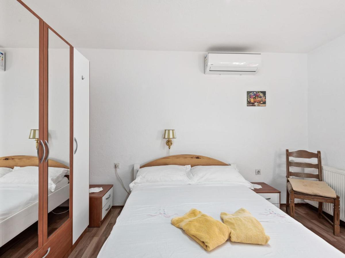 Cosy Holiday Home In Zadar With Garden Εξωτερικό φωτογραφία