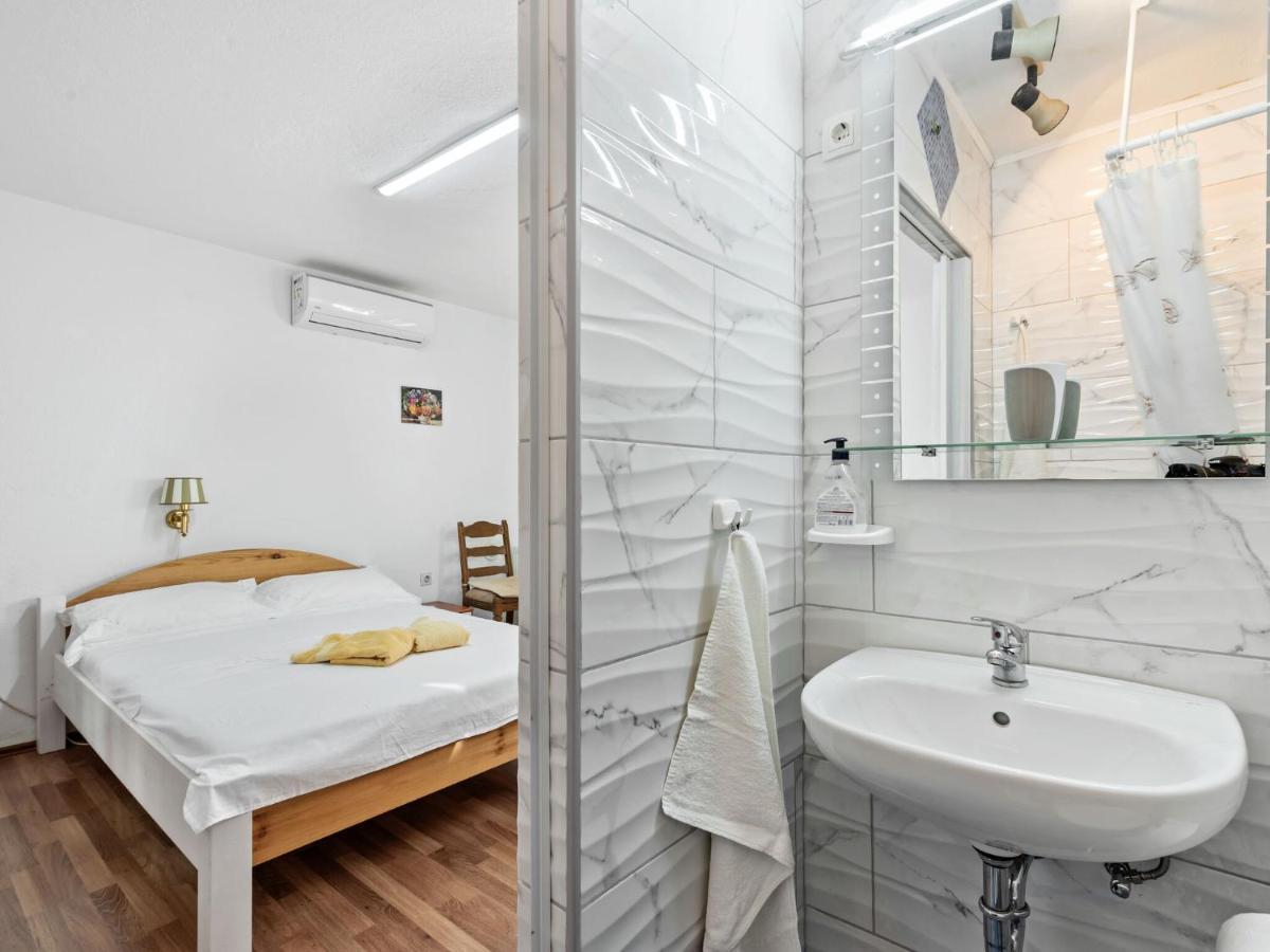 Cosy Holiday Home In Zadar With Garden Εξωτερικό φωτογραφία